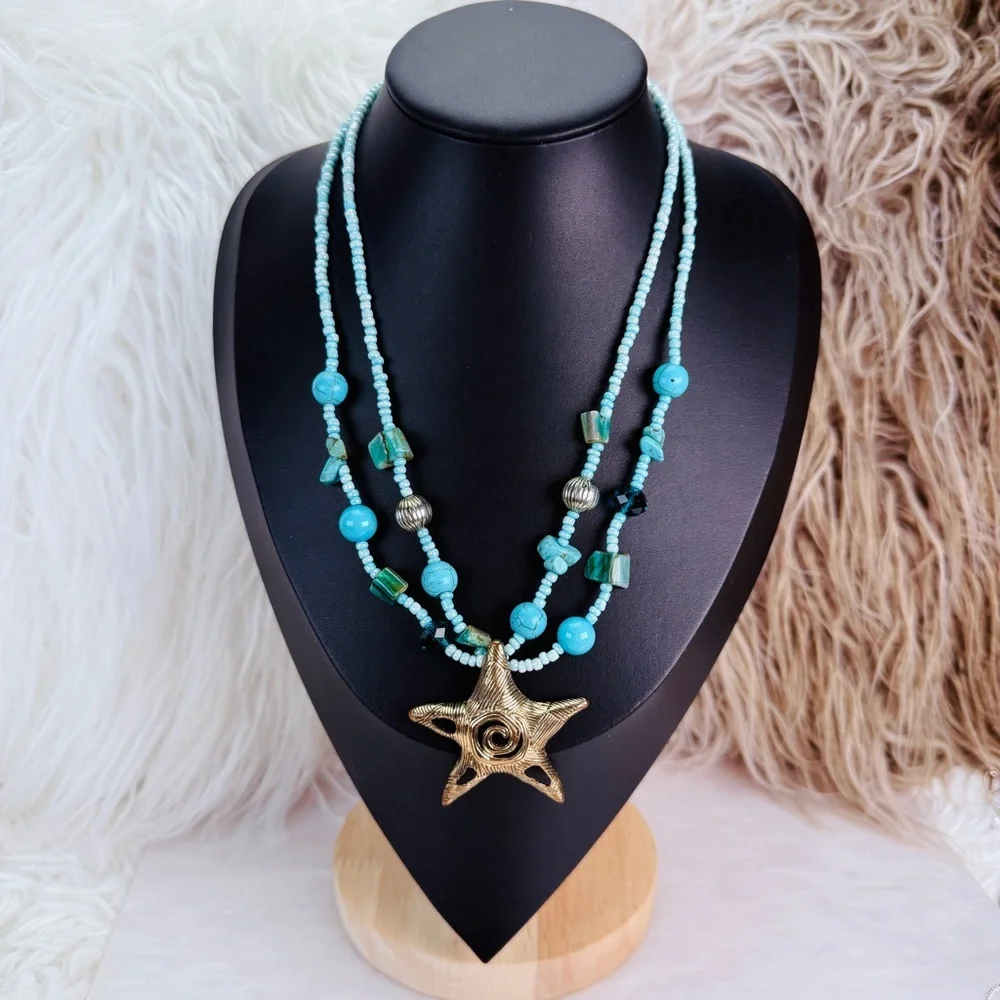 Vintage faux Turquoise and Aged Silvertone Starfish Pendant Necklace